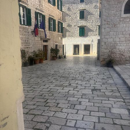 Old Town Apartment Šibenik Dış mekan fotoğraf