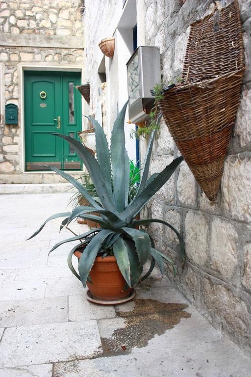 Old Town Apartment Šibenik Oda fotoğraf